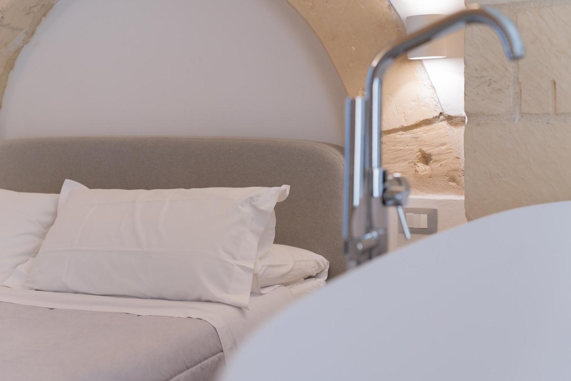 Dimora Barocca Luxury Suites Лечче Екстер'єр фото